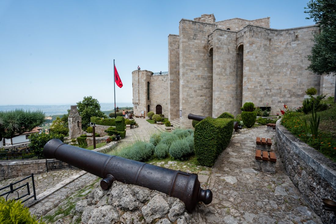 Skanderbegova poevnost v Krujë.